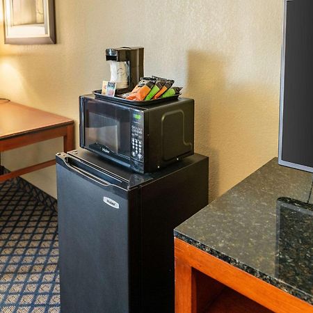 Quality Inn & Suites Seville Exteriér fotografie