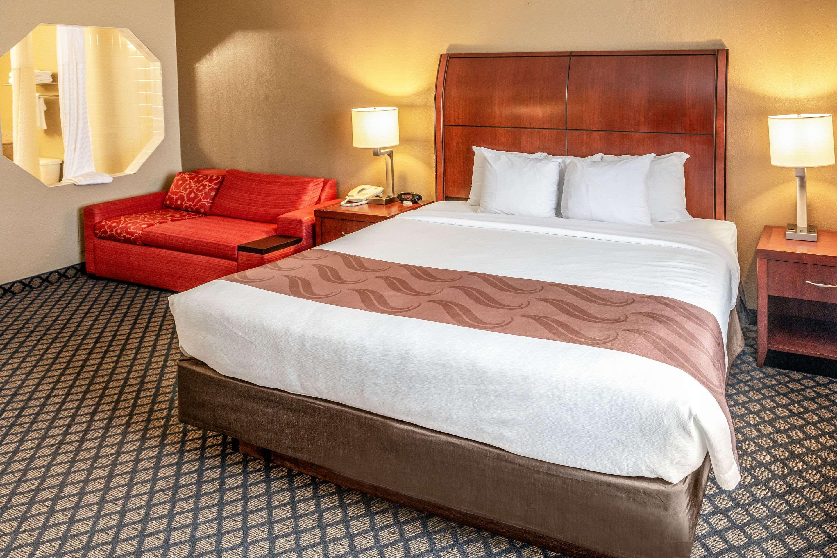 Quality Inn & Suites Seville Exteriér fotografie
