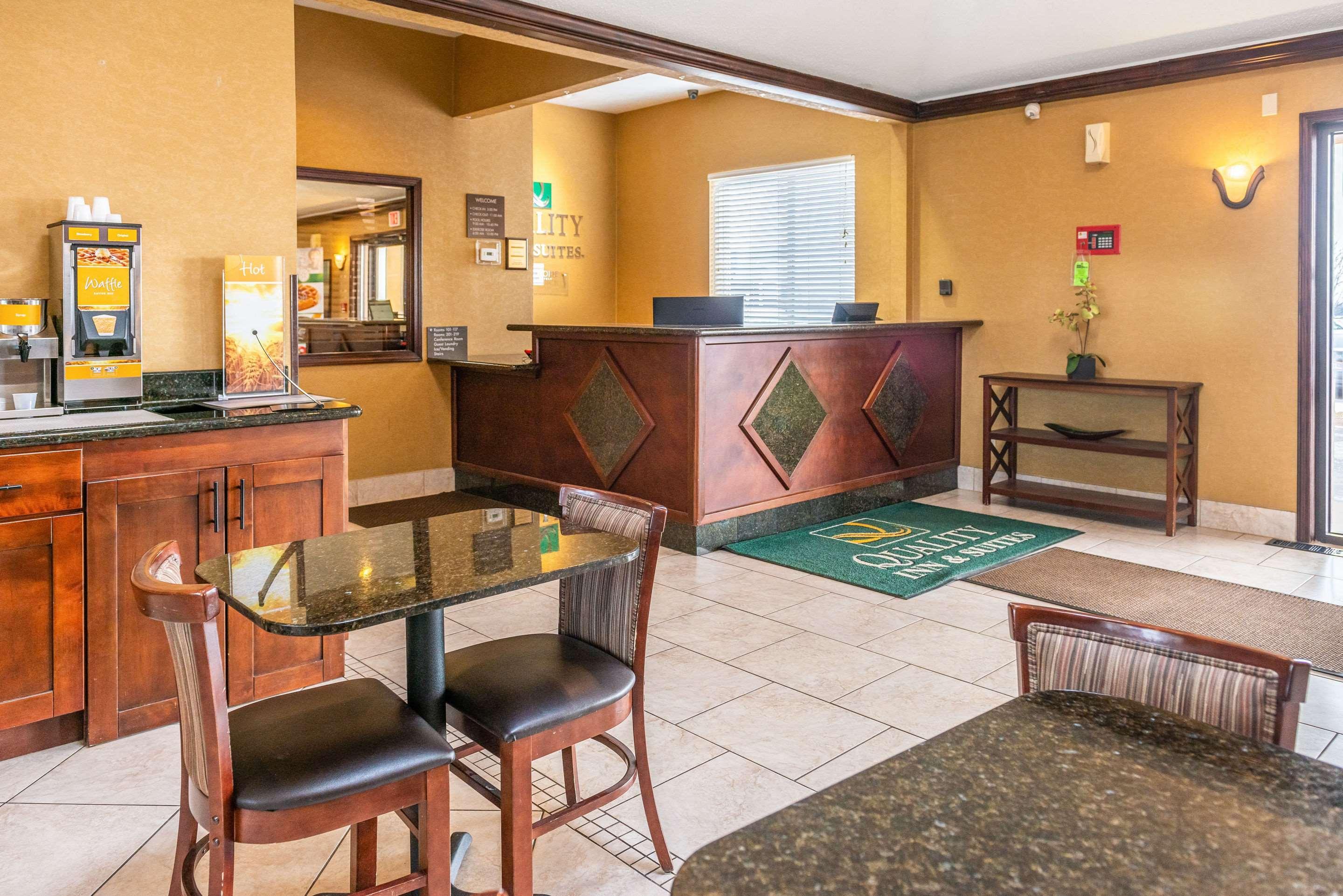 Quality Inn & Suites Seville Exteriér fotografie