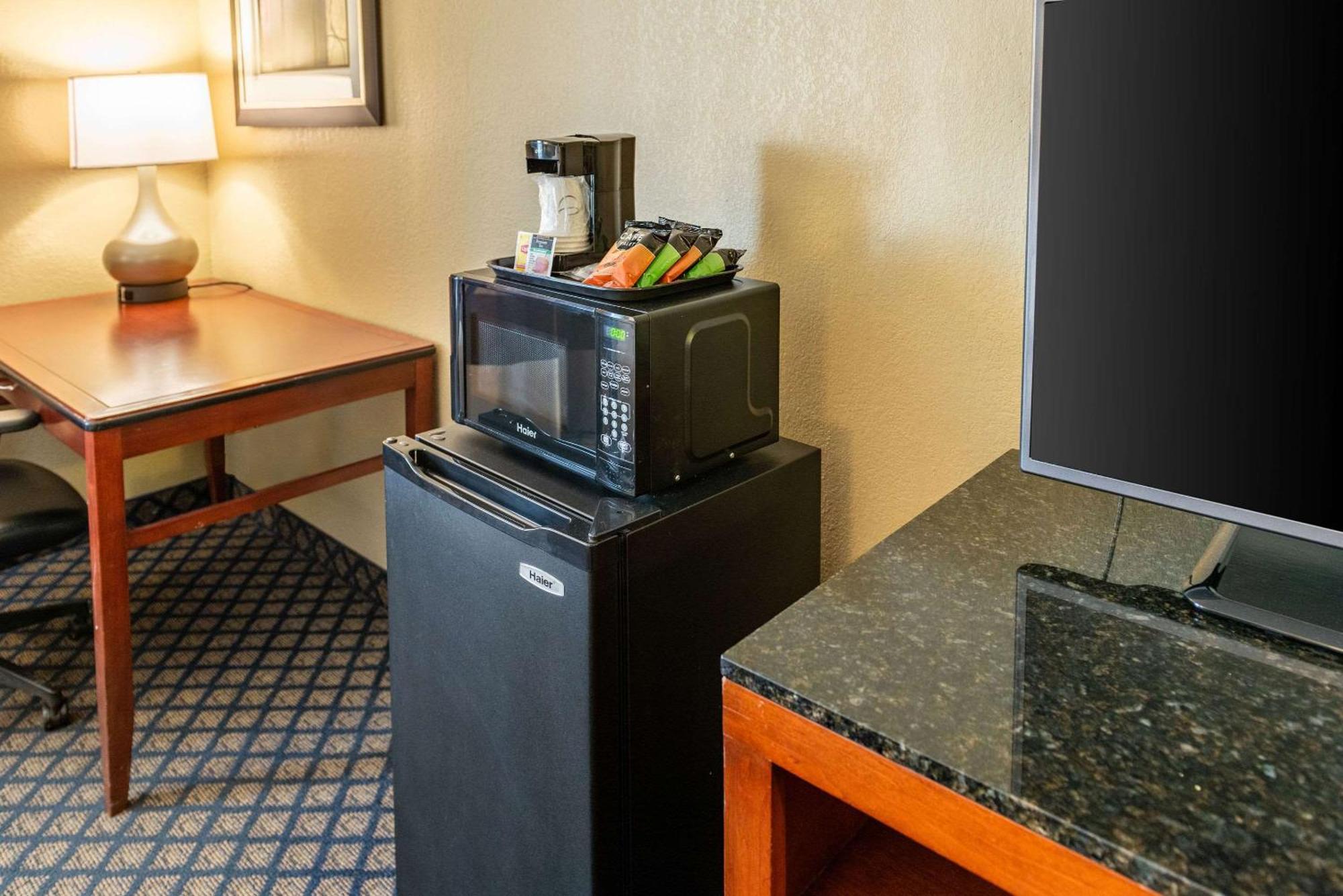 Quality Inn & Suites Seville Exteriér fotografie